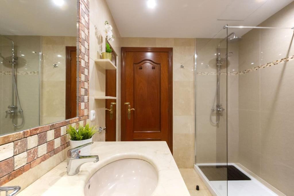 Riviera Park 2B, Central 2 Bed Puerto del Carmen  Ngoại thất bức ảnh