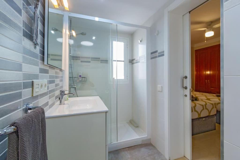 Riviera Park 2B, Central 2 Bed Puerto del Carmen  Ngoại thất bức ảnh